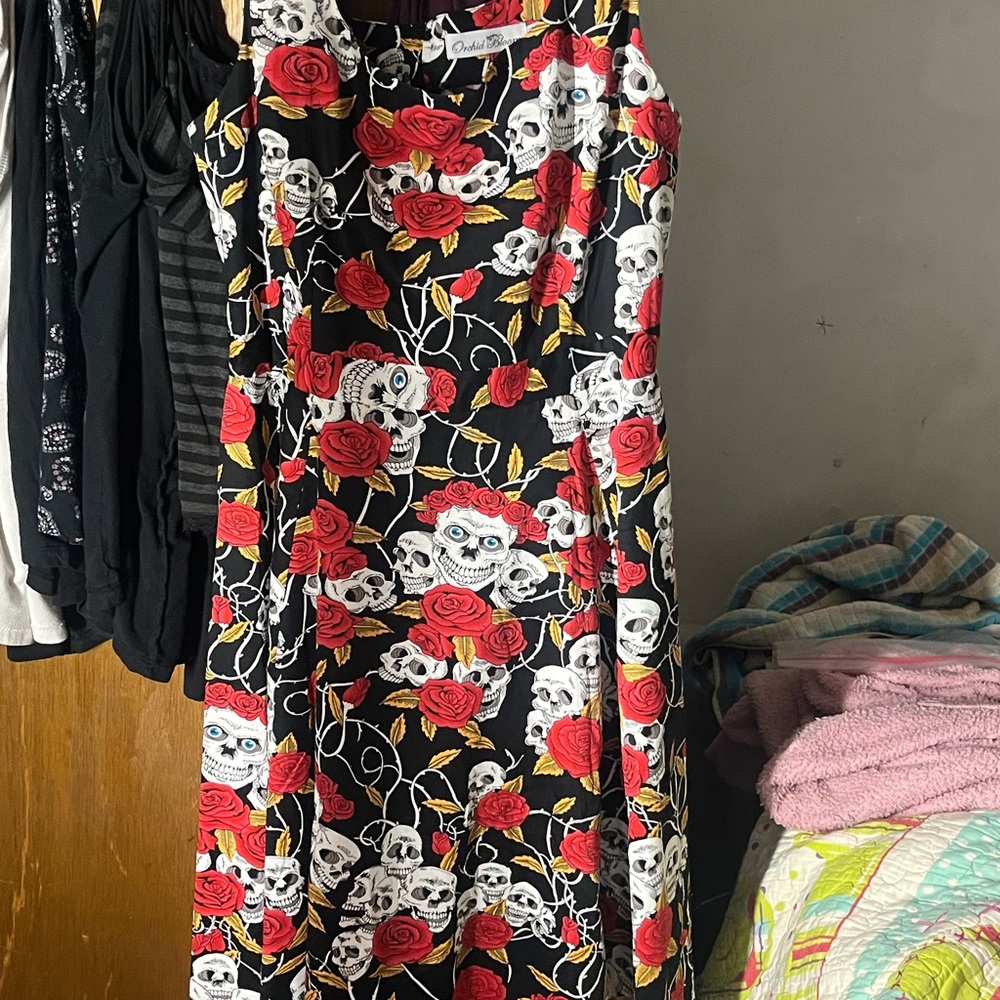 Black and Red Skull Rose Midi Dress
